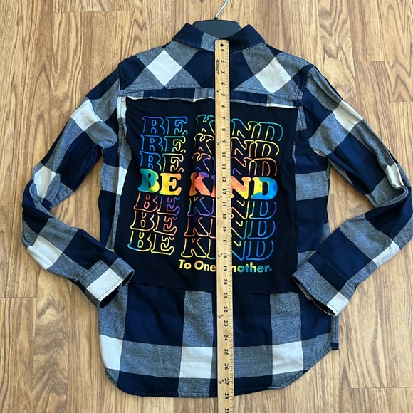 Be Kind Flannel Shirt unisex Size Small S - Picture 3 of 6